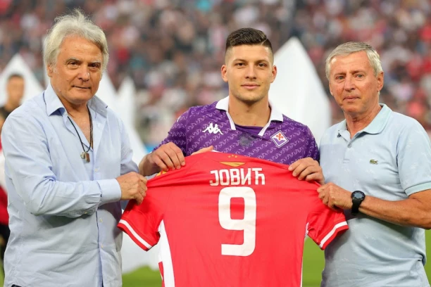 PODRHTAVA TLO NA MARAKANI! SAZNAJEMO: Crvena zvezda ZOVE LUKU JOVIĆA! Sudbinu TRANSFER-BOMBE kroji EURO, ali i NEMCI!