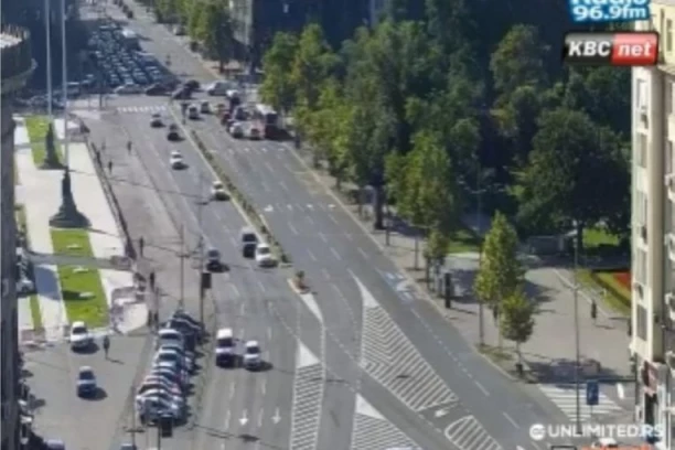 NEVEROVATAN PRIZOR NA ULICAMA BEOGRADA JUTROS: Prazan grad, nigde nikoga, da li su odmori uticali na ovu sliku?