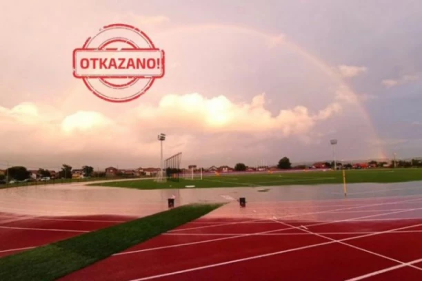 OLUJA JE BILA NEUMOLJIVA: Veliki gradski derbi je morao biti otkazan! (FOTO GALERIJA)