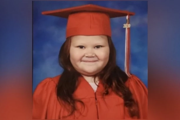 DEVOJČICU (9) BRUTALNO LIKVIDIRAO KOMŠIJA JER MU JE SMETALA BUKA! Otac pokušao da je zaštiti, ali BEZUSPEŠNO (VIDEO)