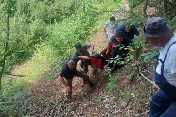 OKONČANA DRAMA KOD GADŽINOG HANA Policajci, lovci i meštani udružili se da pronađu nestalu ženu: "Zajedno možemo sve!" (FOTO)