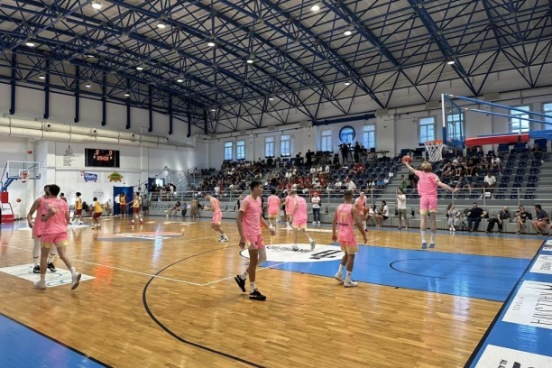 UZBUDLJIV MEČ NA MIKONOSU: Mega poražena od NCAA ekipe!