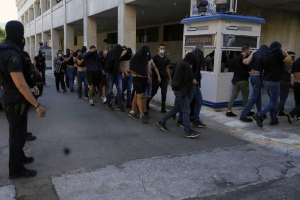 HRVATIMA STIGAO NALOG: Smesta uhapsite Mihalisove UBICE i izručite ih Grčkoj!