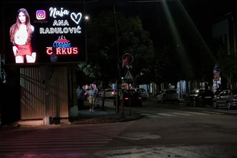 Ana Radulović, bilbord