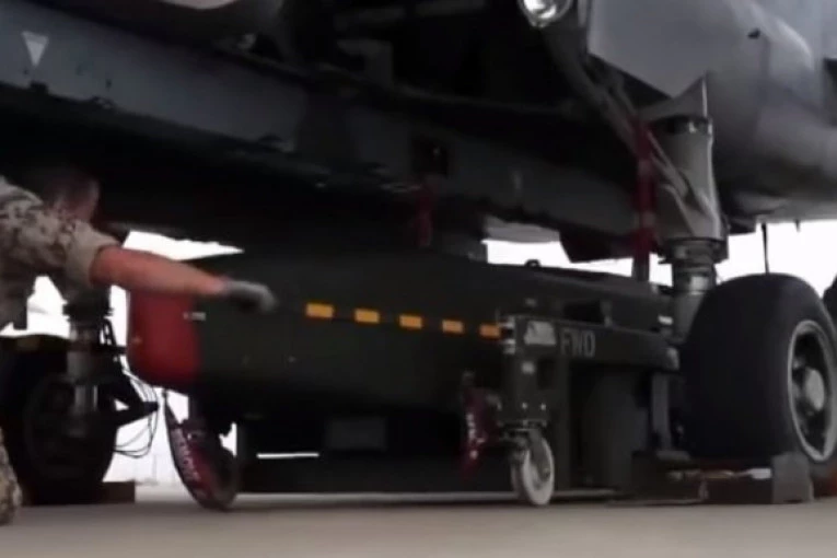 NEMAČKA PRELAZI CRVENU LINIJU, OVO ĆE RAZBESNETI RUSE: Berlin će Ukrajini poslati UBITAČNE rakete Taurus, sa dometom VEĆIM OD 500 KM!