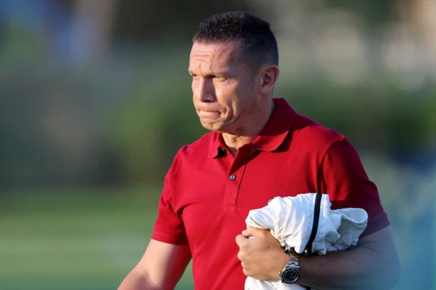 TEŽAK TEREN U LUČANIMA: Bahar zadovoljan posle nove pobede Zvezde!