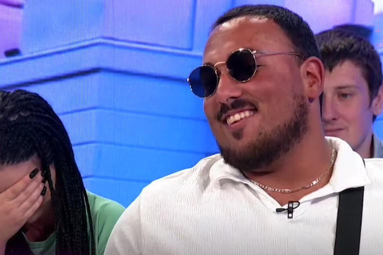 Predrag Peca Lazić, Narod pita