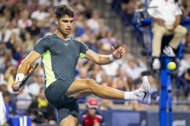 DRAMA U SINSINATIJU: Alkaraz SRUŠIO velikog rivala - sve bliže FINALE protiv Đokovića!