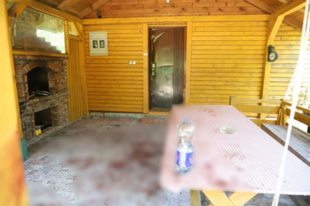 KUĆA UŽASA BIĆE SPALJENA DO TEMELJA! Oglasio se vlasnik vikendice u kojoj je monstrum ubio Nizamu! POD TREMOM I DALJE KRV UBIJENE ŽENE!