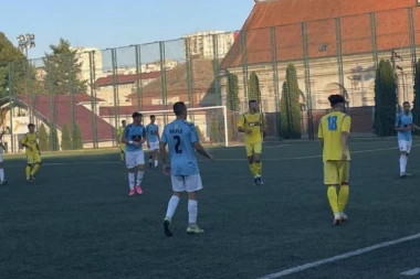 STUDENTI VEĆ DELE LEKCIJE: Profesor Pavlović upisao "građevinarima" prvu negativnu ocenu u indeks!