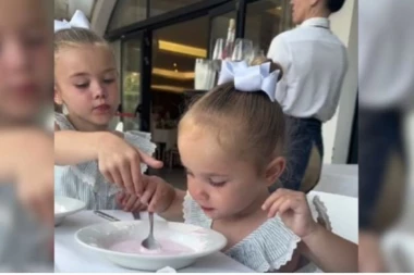 OVAJ VIDEO JE POGLEDALO SKORO 10 MILIONA LJUDI: Mala devojčica hrani svoju sestru s autizmom, osvojila je SVET (VIDEO)