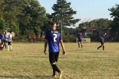 NASTAVLJA SE ARANĐELOVAČKA FUDBALSKA BAJKA: U kupu ne pobeđuje uvek favorit - FK B-2000 iz Banje odlazi pevajući!