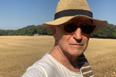 OVO JE ĆERKA SVETOZARA CVETKOVIĆA: Ceo život je krije od javnosti, a prava je LEPOTICA, pojavile se njene jedine fotografije, a evo čime se bavi!