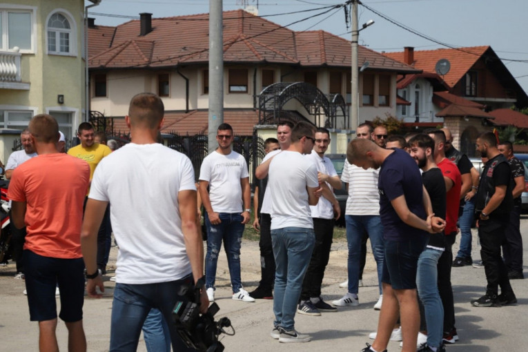 Poslednji ispraćaj nastradalom ocu i sinu