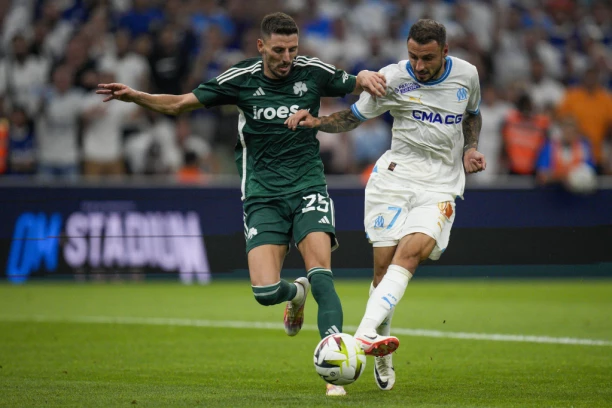 KAKVA DRAMA NA VELODROMU: Mladenović odveo Panatinaikos u plej-of! Tragičar Genduzi skrivio i promašio penal (VIDEO)