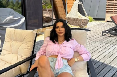 ĆERKA NAŠEG PEVAČA GODINAMA ŽIVELA U NEMAŠTINI: Istina o Heleni Topalović KIDA DUŠU, pojavile se ŠOK FOTKE!