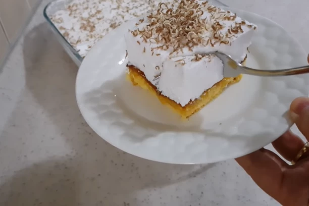 RECEPT ZA ŠAMPITU: Ako je budete napravili baš na ovaj način biće bolja nego iz poslastičarnice!
