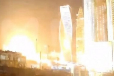 MOSKOVLJANI U ŠOKU I PANICI: Ukrajinci udarili na STROGI CENTAR grada, pogledajte trenutak EKSPLOZIJE! Rusi besni: Gde je naša PVO? (VIDEO)