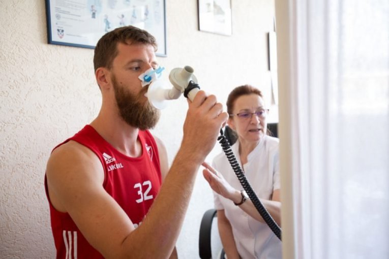 Crveno-beli na testiranju