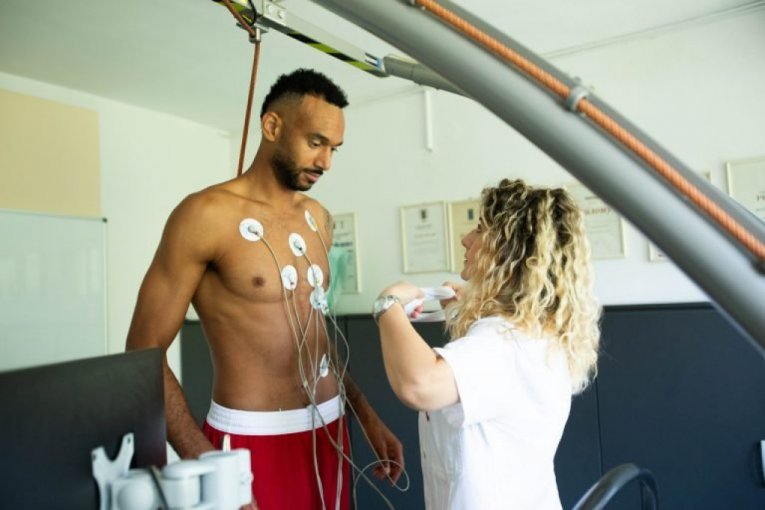 Crveno-beli na testiranju