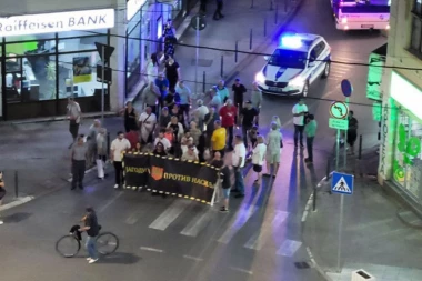 NA PRSTE SE MOGU PREBROJATI: Debakl prozapadne opozicije u Jagodini (FOTO)