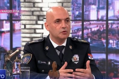 POLICIJA OD 1. SEPTEMBRA U SVIM ŠKOLAMA U SRBIJI: Državni sekretar MUP: "Policijski službenici biće prisutni pre, za vreme i nakon okončanja nastave, u obe smene"