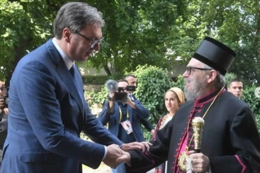 "PUTOKAZ ZA BUDUĆNOST NAŠIH ODNOSA!" Predsednik Srbije na sastanaku sa episkopom budimskim Lukijanom! (FOTO)