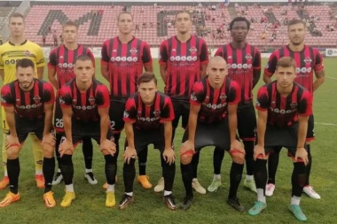 ŠAPČANI SLAVILI U KOMŠIJSKOM DERBIJU: Tri gola za isto toliko bodova - Mačva zabeležila prvu ovosezonsku pobedu! (VIDEO)