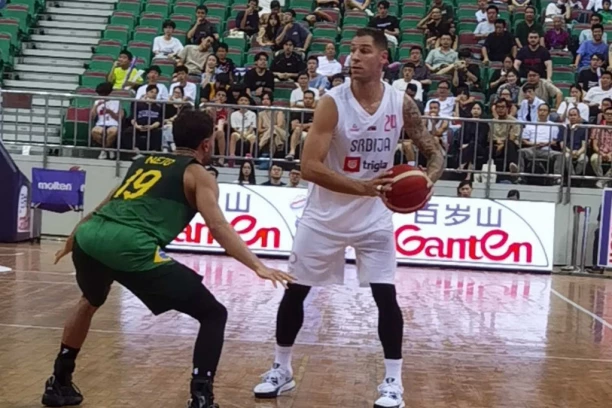 "ORLOVI" RAŠIRILI KRILA PRED MUNDOBASKET: Srbija u dramatičnoj završnici pobedila Brazil!