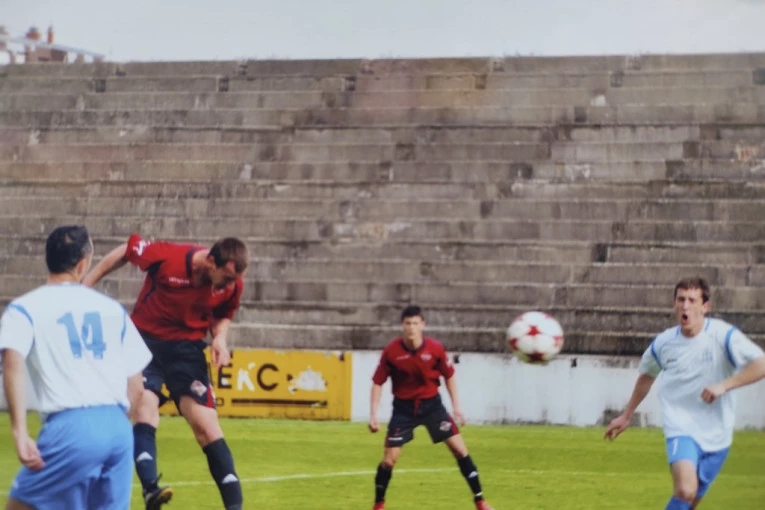 CENTARFOR SASTAVA IZ DRAGINJA VERAN PRVOM SPORTSKOM KOLEKTIVU U KOME JE POČEO KARIJERU: Darko Damnjanović zauvek “vojvoda”!