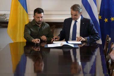 PAO DOGOVOR MICOTAKISA I ZELENSKOG U ATINI: Grčka će obučavati ukrajinske pilote za upravljanje borbenim avionima F-16
