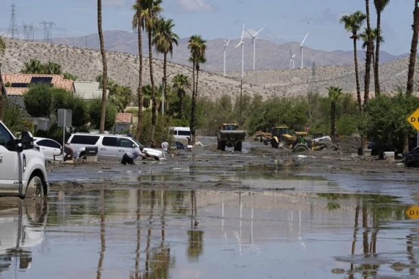 FORMIRA SE TROPSKA OLUJA: Panika na jugoistoku zemlje, ovo može da se pretvori u katastrofu!