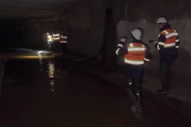 SULUDO! KRENULI U ILEGALNI IZLET U MOSKOVSKU KANALIZACIJU:  Osmoro se udavilo zbog nagle kiše! Otac poveo ćerku i još dvoje tinejdžera STRAVIČNA SMRT