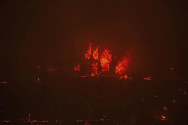 OBRT U SLUČAJU POŽARA U ČAČKU! U kući buknuo plamen, istraga u toku!