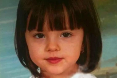 PREPOZNAJTE LI PEVAČICU SA SLIKE? Danas važi za pravu MAČKU na estradi, a nekada je izgleda potpuno drugačije (FOTO)