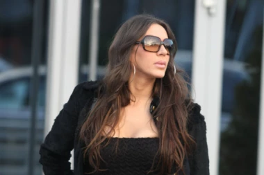 "KRALJICA SPLAVOVA" SE VRAĆA NA ESTRADU: Nakon vesti da joj je banka ODUZELA STAN poslala jasnu poruku KOLEGAMA!