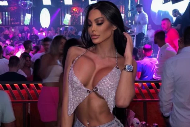 BIVŠA ZADRUGARKA POSTALA HODAJUĆI FOTOŠOP: Snimak nove zadnjice Maje Marinković obišao je internet, ljudi gledaju i ne veruju!