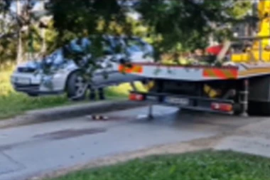POGLEDAJTE SNIMAK ODNOŠENJA AUTOMOBILA LIKVIDIRANIH U FUTOGU! Nikola nađen pored kola, Miloš ranjen pokušao da beži! (VIDEO)