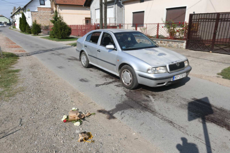 Sveće na mestu ubistva