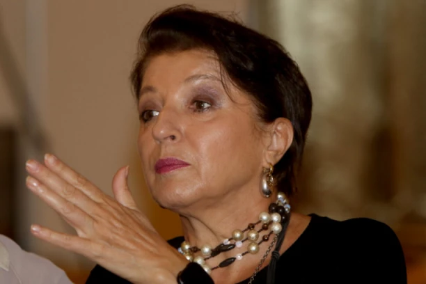 MIRJANA KARANOVIĆ ZAVRŠILA U URGENTNOM CENTRU! Glumici se slošilo! Evo šta se sada dešava!