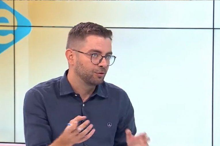 SRAVITE MALO PRST NA ČELO I RAZMISLITE! Voditelju Nove S DOJADILE blokade Gazele: Izazivate GNEV naroda (VIDEO)