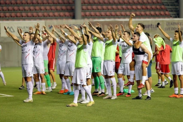 "BOMBA" U SRPSKOM FUDBALU: NA "krov" STIGLO POJAČANJE iz Premijer lige!