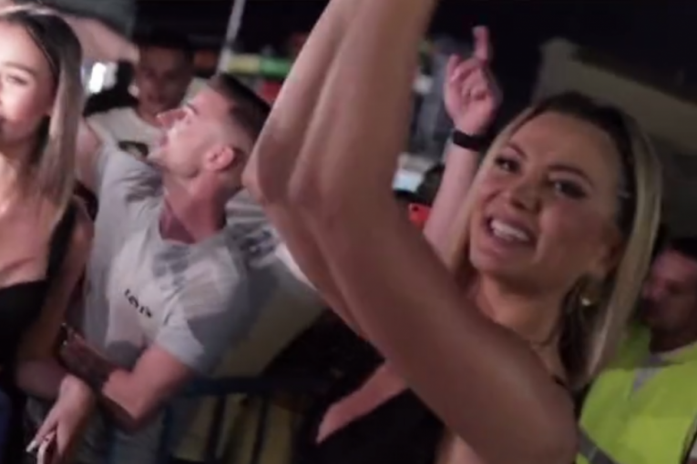 Milica Pavlović na koncertu