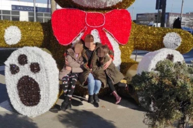 OVO SU SESTRE KOJE SU BILE U AUTOMOBILU SMRTI: Jedna devojčica stradala, drugoj se bore za život! (FOTO)