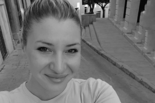 Sestra Ive Balog objavila tužnu poruku: "NE DOZVOLITE DA UČITE NA NAJSKUPLJIM GREŠKAMA"