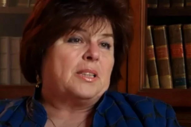 SKANDALOZAN ISPAD HRVATSKE KNJIŽEVNICE! Srbe nazvala insektima koje treba istrebiti! "PREDATORI, PROTIV KOJIH SE TREBA BORITI OTROVOM, GAŽENJEM I BACAČEM PLAMENA"!