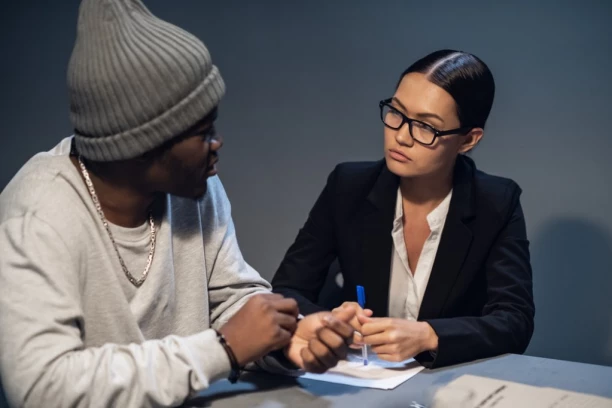 "NA OVIM POZICIJAMA IMA PSIHOPATA KOLIKO I U ZATVORU": Jeziva ispovest psihološkinje koja SVAKI dan razgovara sa SERIJSKIM UBICAMA - na pomen sledećih imena PREVRNUĆE VAM SE ŽELUDAC