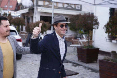 KO JE GLUMAC UHAPŠEN U SKUPŠTINI SRBIJE? Miloš Vlalukin živi mirnim životom, a učestvovao je u RIJALITIJU!