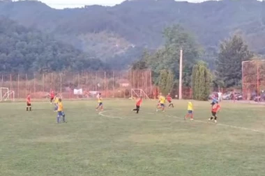 FUD U ŠESTOJ BRZINI: U Brusu se nije postavljalo pitanje pobednika - domaćin ubedljivo savladao rivala iz Lozne!