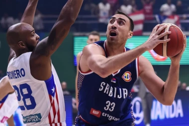 NEPRIHVATLJIV PAD U DRUGOM POLUVREMENU, ALI SE NISMO OPEKLI: Milutinov samokritičan posle pobede nad Portorikom